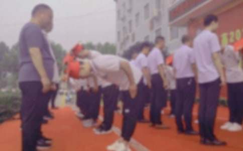 �����T�����˶Y���L(zh��ng)���Z(y��)15ƪ