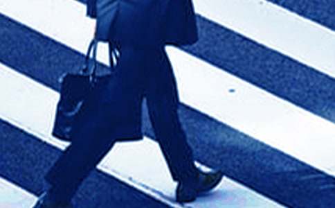 大學畢業(yè)生就業(yè)自我評價