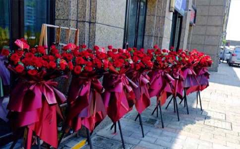 �µ��_�I(y��)ף�R�~