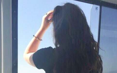 ���ϽoŮ�ѵĆ����Z