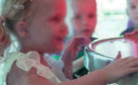 ͯ��Ĺ��µ�����600��3ƪ����Ʒ��