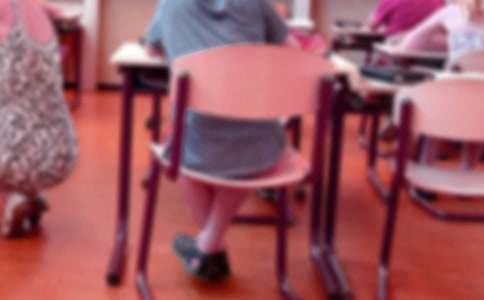 ���᡿�а��׃��W(xu��)���ώ��u�Z